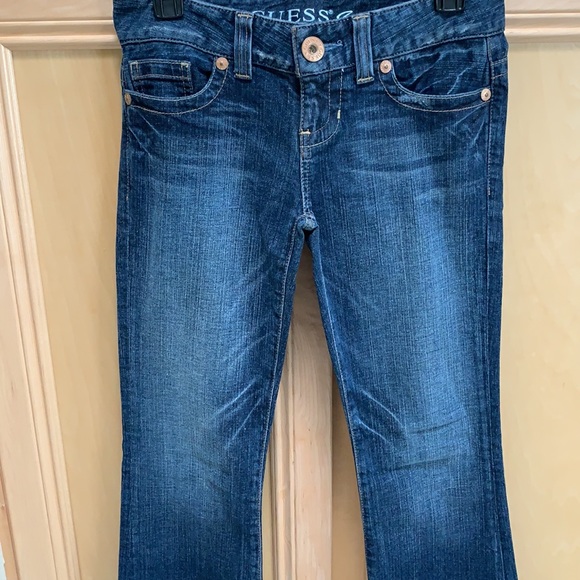 Guess Signature Jeans - Picture 3 of 5
